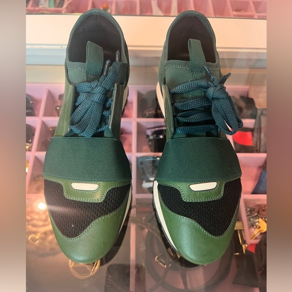 Balenciaga suede sneakers, shades of green, size 37 - Picture 2 of 9